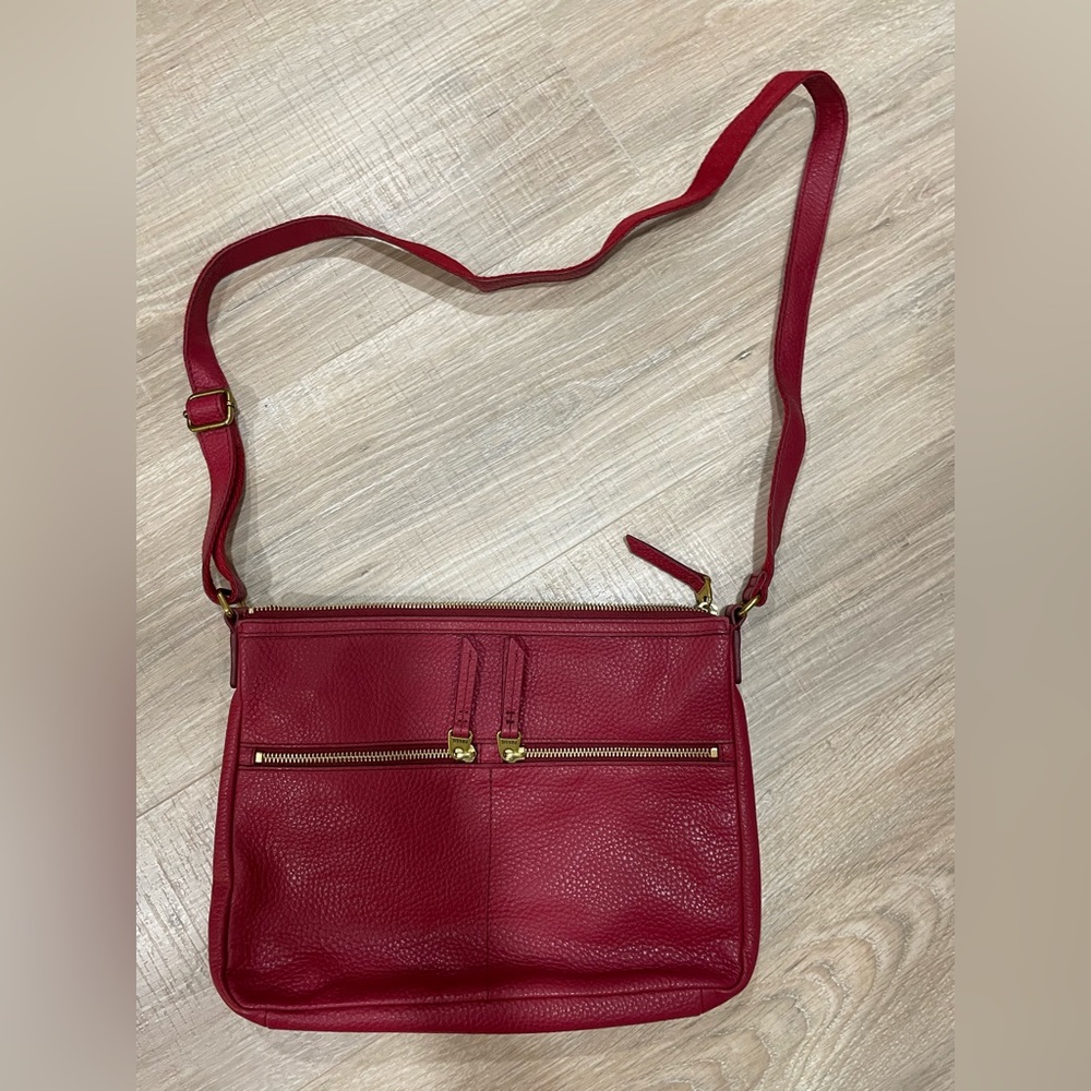 Red leather fossil crossbody - NWOT